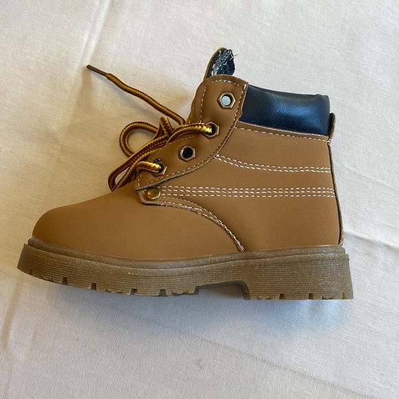 Toddler Boys Boots - Picture 1 of 4